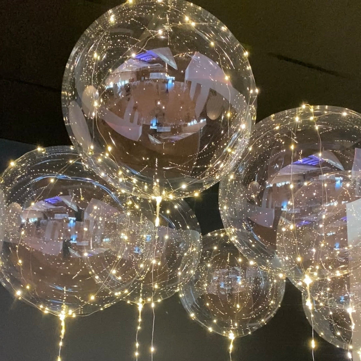 BALLONG MED LYSLENKE - VARM HVIT - UTEN HELIUM