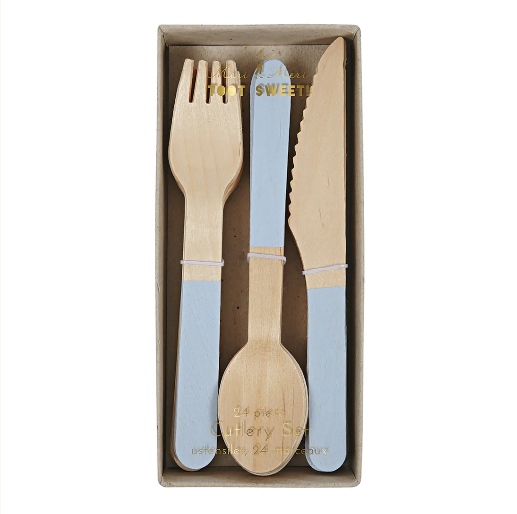 TREBESTIKK MED LYSEBLÅTT SKAFT 24 stk