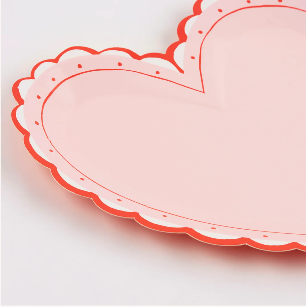 Large Lacy Heart Plates 8 Stk