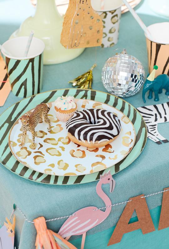 SAFARI DYREPRINT PAPPTALLERKEN 8 STK